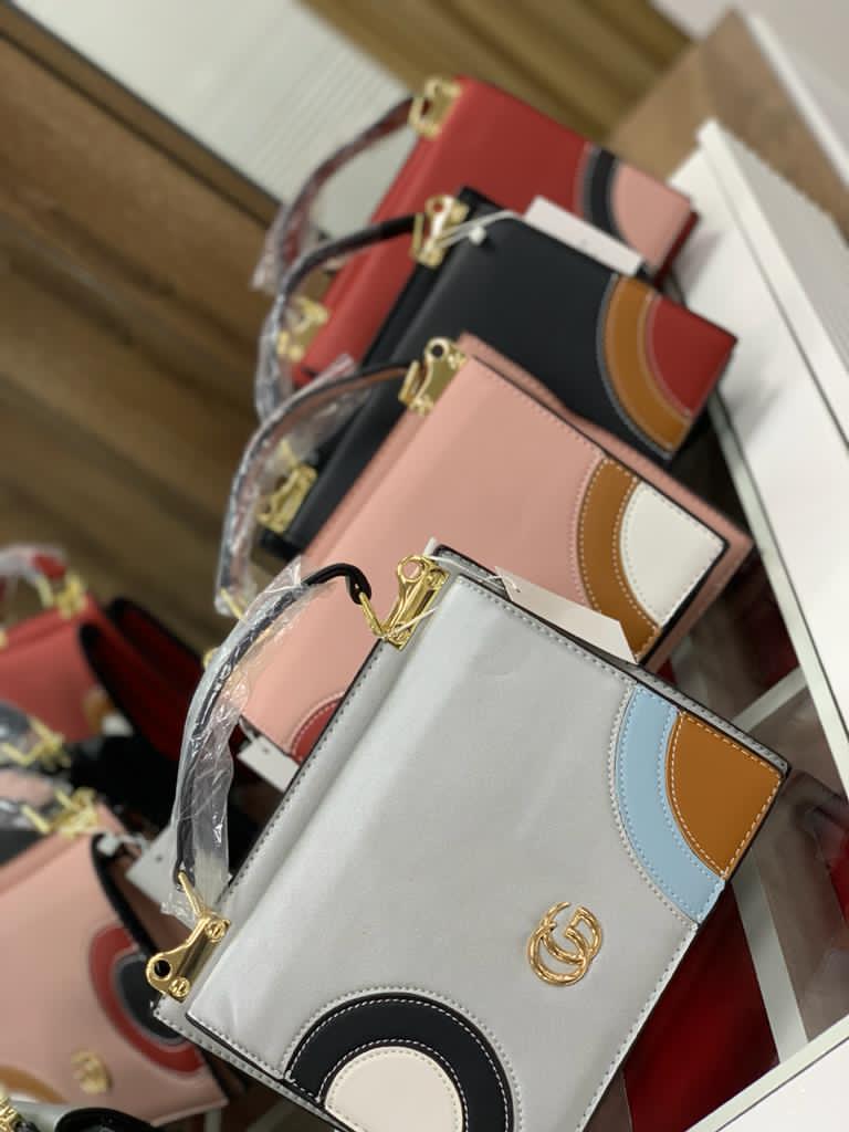 Classic portable bags belt