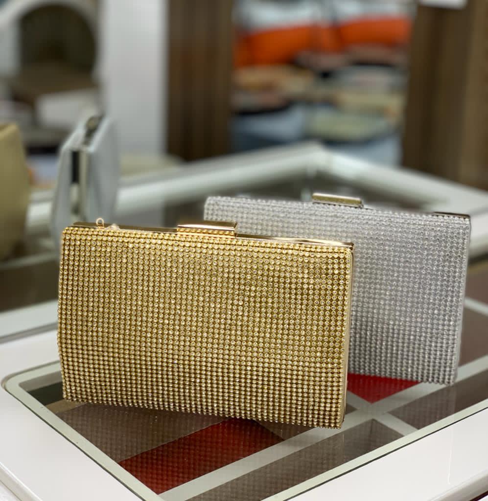 Suitable and Manageable Hand Purse