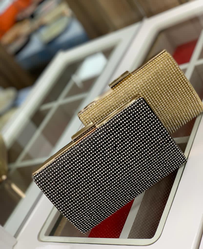 Suitable and Manageable Hand Purse