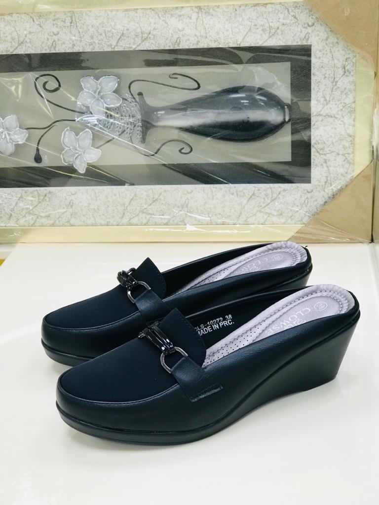 Half-cover Clowse shoes