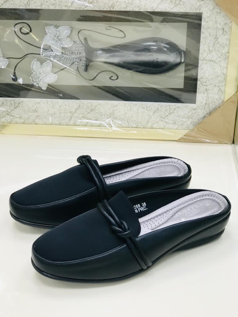 Half-cover Clowse shoes